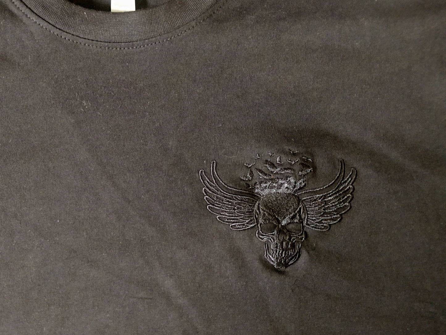 12 T-S Crane Crow embroidered UNISEXE